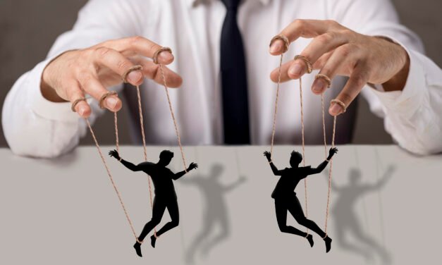 La Manipulación y el Chantaje en la Empresa